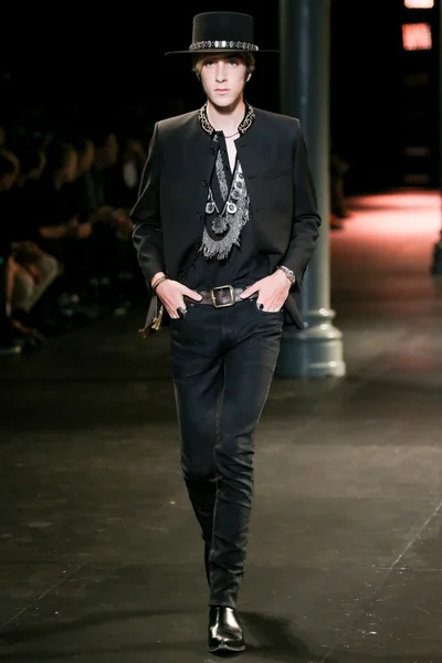 Look 31